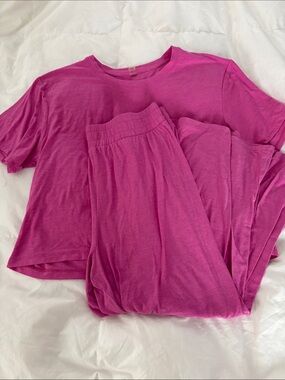 Beyond Yoga Magenta Pink Pajama Set